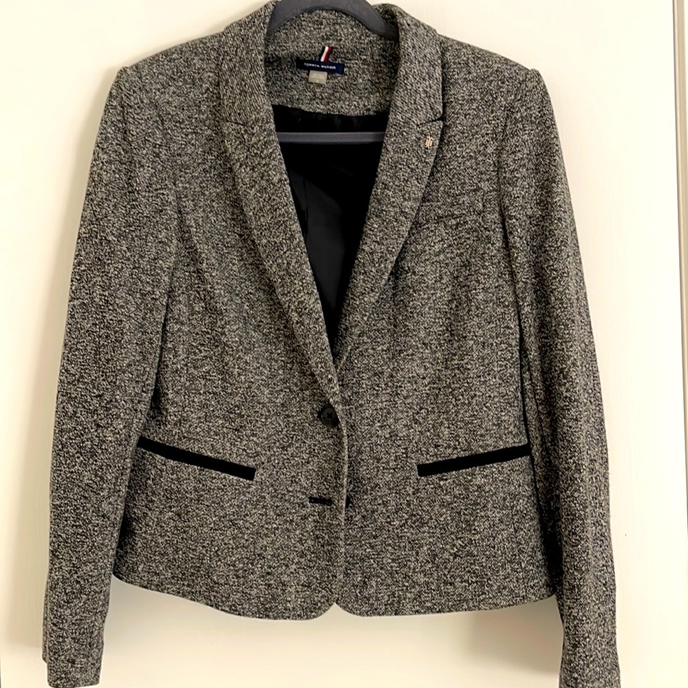 Soft material, Tommy Hilfiger dress coat. Grey/white/black pattern.